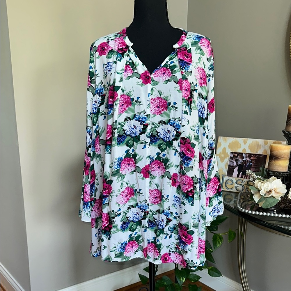 Pink and blue flowered trumpet Sleeve Tunic or dress size medium